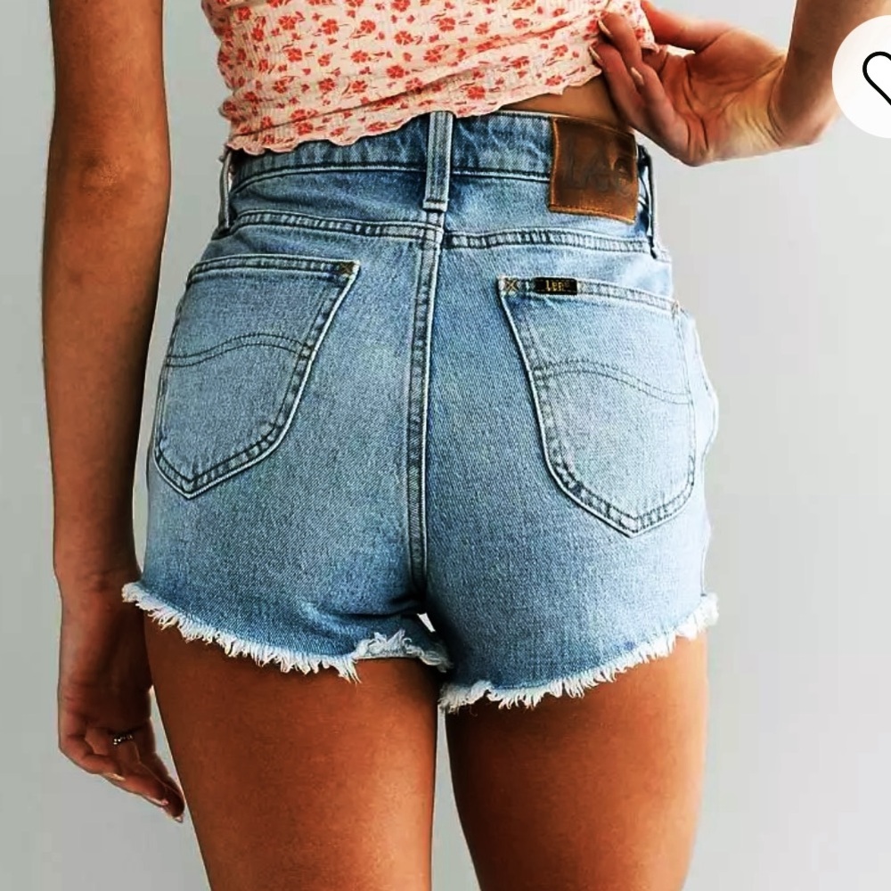 LEE Denim Cut Off Short High Rise Medium Wash 
Frayed Hem Size 25 - Picture 2 of 7